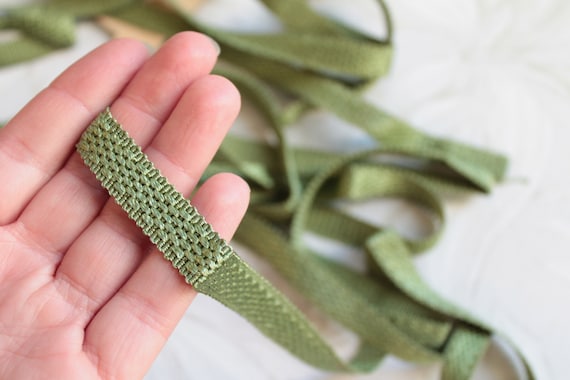 Galon vert passementerie plat de passementerie vert vintage française, galon vert de 13 mm, galon vert de 1/2 Galon vert passementerie plat de passementerie vert vintage française, galon vert de 13 mm, galon vert de 1/2