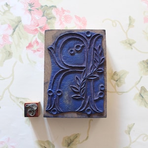 Antieke brief voor personalisatie, antieke rubberen stempel uit Parijs, initiaalmonogram, voor borduurwerk, textielkunst, huwelijk, 4573
