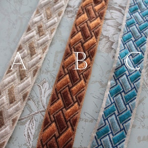 Passamaneria jacquard con motivi geometrici, larghezza 4 cm - 1,57" per 1 metro 1,09y, 100% acrilico Dralon prodotto in Francia, 2858