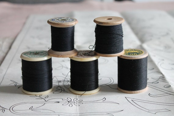 Black Sewing Thread, From DMC, Thiriez, WALLAERT, 3390 -  Finland
