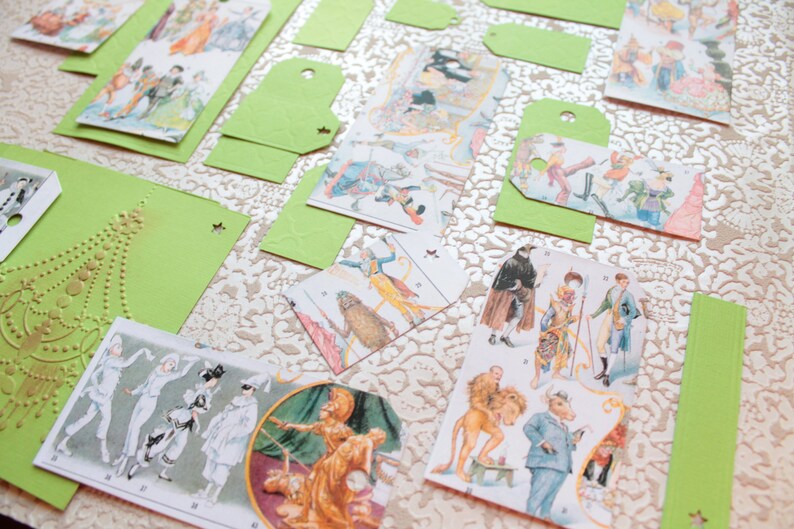 1760 bookmark gift tag Scrapbooking Set of 25 tags green embossed and illustrated on the theme of the circus and theatre