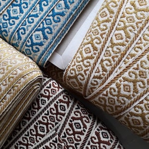 Trenza Jacquard Tricolor Medieval con Motivos Geométricos, 6 cm x 1 metro 1,09y, 100% Dralon Acrílico, 2854