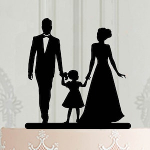 Topper per torta nuziale con silhouette familiare con bambino, topper per torta acrilico con una ragazza, topper tagliato al laser per il matrimonio,