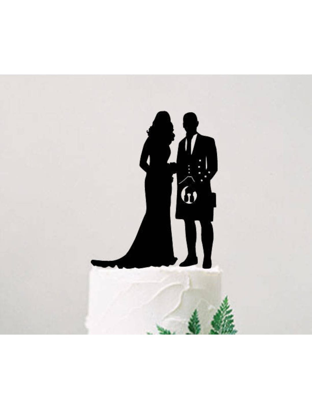 Scottish Wedding Cake Topper, Bride and Groom in Kilt, Wedding Cake