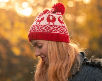Hand knitted hat - Slouchy wool hat - Sheep pompom hat beanie