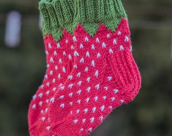 Hand knitted baby socks - First baby socks - Wool socks for baby