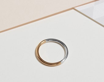 9ct Yellow Gold And Silver Round Ring