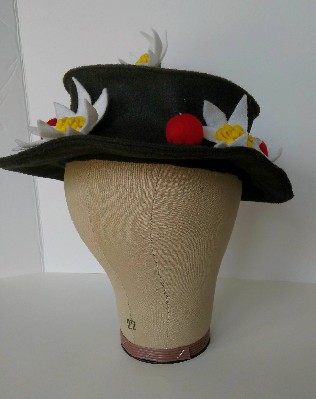 2000’s Vintage Mary Poppins Halloween Costume Hat Accessory Gray Flower Black Mini Top Hat: Mary Poppins Style, Daisies  main image 3