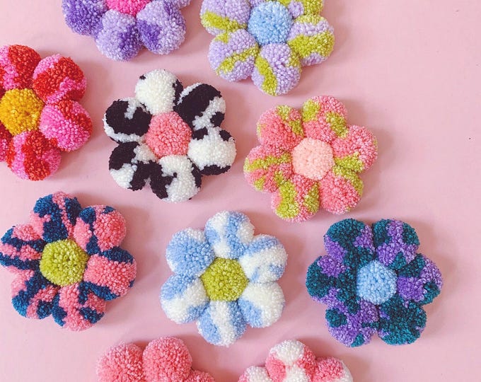 Pom Pom Flower Wall Hanging: Y2K Danish Pastel Decor