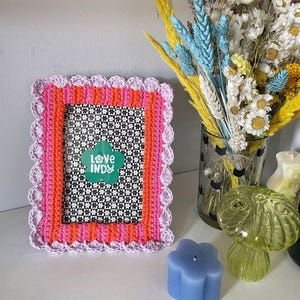 Crochet Picture Frame: Striped Scallop Border, Dopamine Decor