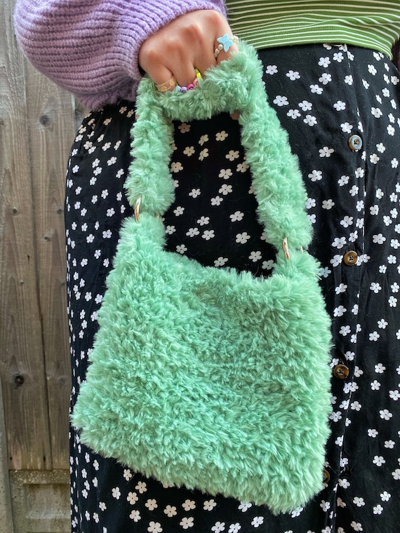 Crochet Checkered Baguette Bag Pattern Y2K 