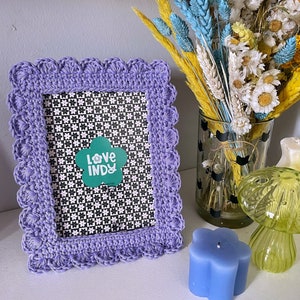 Crochet Frame, Picture Frame, Scallop Boarder Frame, Y2K, Danish Pastel, Dopamine Decor