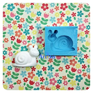 Snail silicone mold for resin, snail resin mold, small animal mold original design handsculpted subject