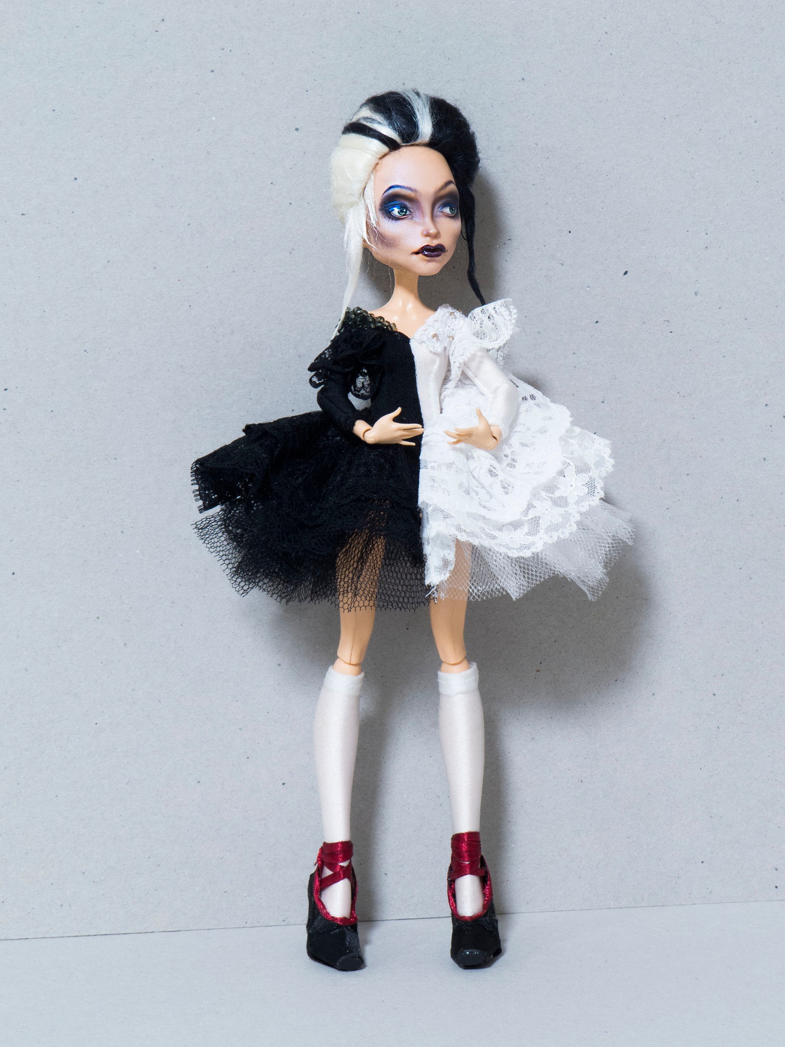 ooak custom monster high doll outfit full set ballet headmistress bloodhood two colours black white ballerina pointe shoes swan