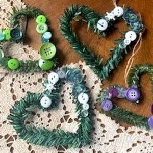 Evergreen Hearts Button Wreath Handmade Door Knob Hanger Package Top One-Of-A-Kind Gift Happy Easter Welcome Spring Friend Appreciation