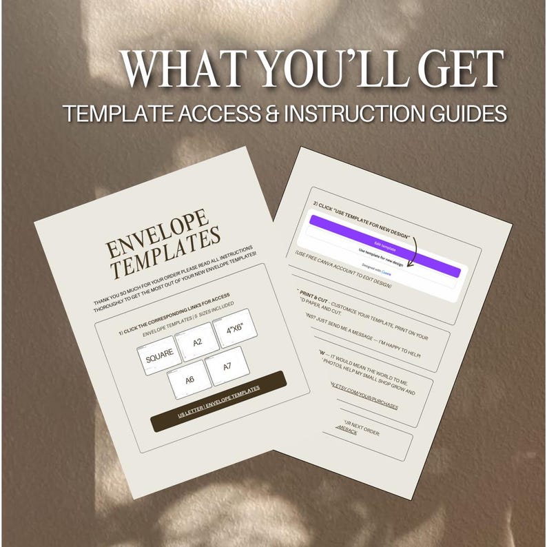 Może przedstawiać: Dwa beżowe dokumenty papierowe z tekstem, w tym "Envelope Templates" i "What You'll Get". Jeden dokument pokazuje opcje rozmiar&oacute;w, takie jak "Square", "A2" i "4"x6". Drugi dokument zawiera instrukcje użytkowania.