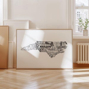 Póster de Carolina del Norte, arte de pared, impresión artística estatal, mapa, decoración para sala de estar, póster, regalo único de inauguración de la casa, regalo militar de Navidad, Hebreos 12:28