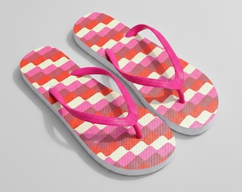 Levendig verloop: teenslippers, witte zolen en roze bandjes