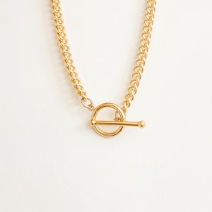 Boho Chic Gold Necklace with Toggle Clasp and Curb Link Chain | The Teresa Toggle Necklace