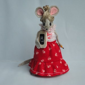 School Teacher Felt Mouse Miss Twitchell