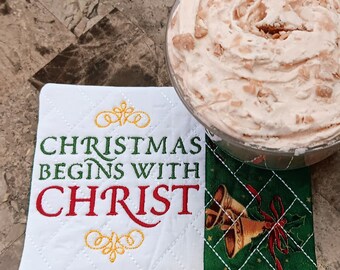 Christmas Mug Rug - Ideal Gift for Coffee and Tea Lovers - Fabric Rectangle Coaster