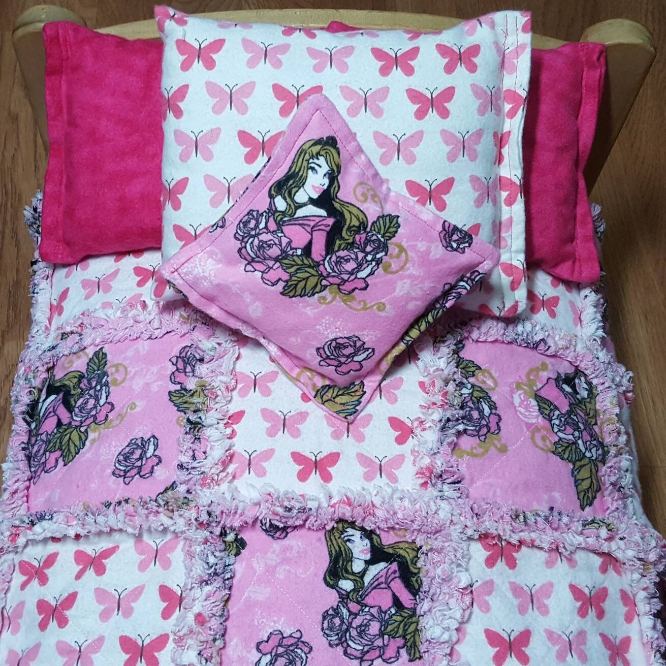 Quilting /& Crafts Princess Aurora Disney Sleeping Beauty Fabric 100/% Cotton