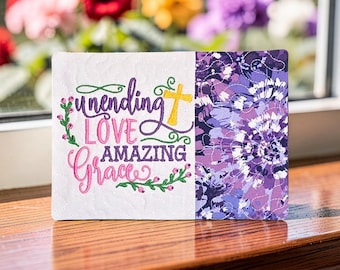 Sottobicchiere cristiano trapuntato - Regalo con messaggio ricamato "Amore infinito, grazia meravigliosa"