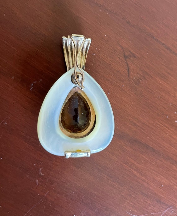 Topaz and Mother of Pearl Pendant - image 3