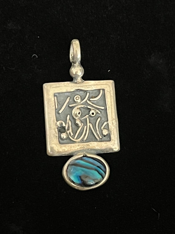 Vintage 925 Sterling Silver Inlaid blue gemstone P