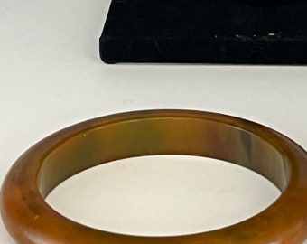 Brazalete de resina marrón