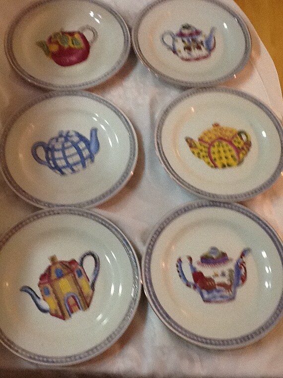 8 Vintage Decorative Collectors Plates | Etsy