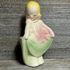 Vintage Shawnee Pottery little girl planter/ Florist planter Circa 1940
