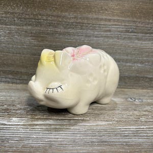 Vintage Shawnee Smiley Piggy Bank/ Shamrock Smiley piggy bank/ Collectible piggy bank/ Vintage pink bowed Shawnee ceramic piggy bank