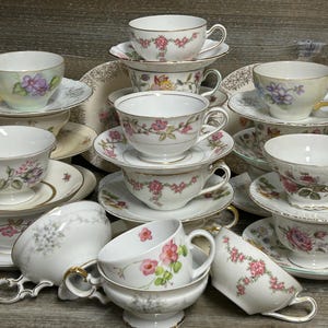 Vintage mismatched teacups/ Mad Hatter / Alice in Wonderland/ High tea/ Bridal shower/ Baby Shower/ 40+ pcs/ Garden party/ Afternoon tea
