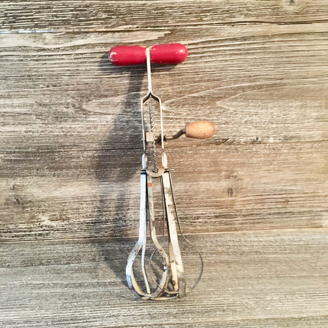 Vintage Rotary Beater/farmhouse Hand Beater/ Farmhouse Decor/ Kitchen