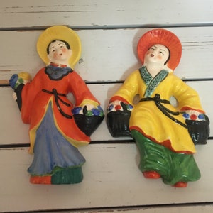 Pair vintage geisha wall plaques marked occupied Japan/ Occupied Japan