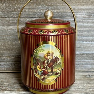 Vintage tea tin/Candy tin/ collectible tin/ shabby tea tin/vintage kitchen tin/shabby gift tin/tea tin