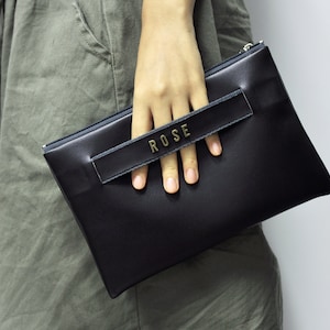 Pochette initiale personnalisée en cuir PU, sac à main de demoiselle d'honneur nom/monogramme personnalisé, sac de soirée pour femme, cadeau pour elle/lui