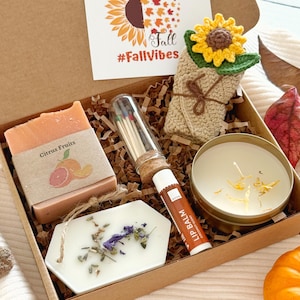Autumn Gift Box: Soy Candle, Crochet, Birth Flower Card