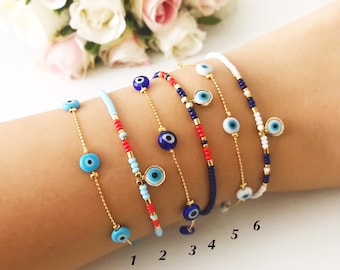 Dainty Evil Eye Bracelet with Seed Beads, Gold Evil Eye Charm Bracelet, Minimal Bracelet Gift for Her, Christmas Jewelry for Women