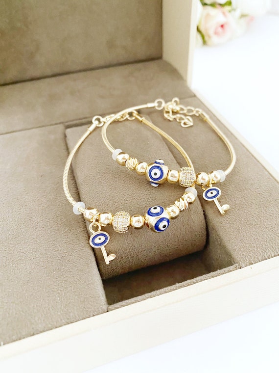 Pandora Moments Studded Chain Bracelet | Gold plated | Pandora US