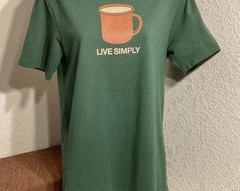 PATAGONIA “Live Simply” Short Sleeve Organic Cotton Tee, Unisex XS. Camping Coffee Cup