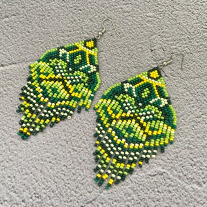 Boho Tribal Oorbellen, Beaded Oorbellen, Azteekse oorbellen, piramide oorbellen, grote bungelende oorbellen, verklaring oorbellen