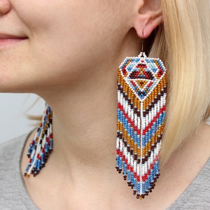 Perlen Ohrringe, Ohrringe mit Fransen, native Perlen Ohrringe, ethnische Ohrringe, lange Ohrringe, ethnischen Stil, Boho-Stil bunte Ohrringe