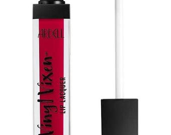 Batom Líquido Ardell Vinyl Vixen Valentine Ride Vermelho de Longa Duração e Alta Pigmentação