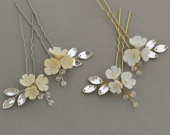 Floral bridal hair pins Delicate flower hair piece for bride
