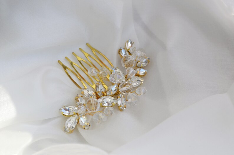 Rhinestone side hair comb for bride and bridesmaid Simple bridal hair piece Delicate back hairpiece