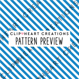 K&ouml;nnte beinhalten: Eine digitale Muster-Vorschau mit wei&szlig;em Hintergrund und blauen diagonalen Streifen. Der Text "Clip Heart Creations Pattern Preview" ist mittig auf dem Bild platziert.