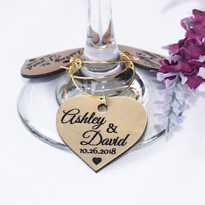 100 piezas de dijes de copa de vino de boda de oro personalizados, obsequios, decoración de nombres de mesa, nombres de configuración de lugar, obsequios de aniversario, decoración de boda