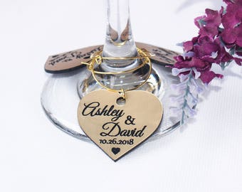 100pcs personalizado oro boda vino vidrio encantos favores, decoración del nombre de la mesa, nombres de lugar, favores de aniversario, decoración de la boda